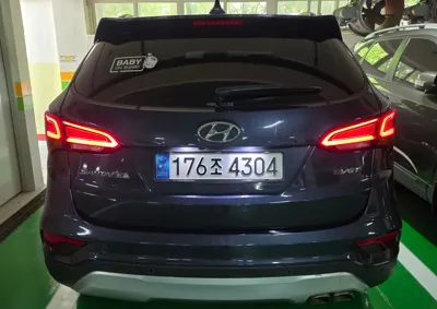 Hyundai Santafe 2017, 164000 км, за 8469.06 USD