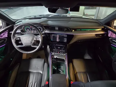 Audi e-tron 2020, 79000 км, за 27946.42 USD - фото 7