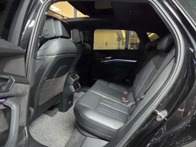 Audi e-tron 2020, 79000 км, за 27946.42 USD - фото 9