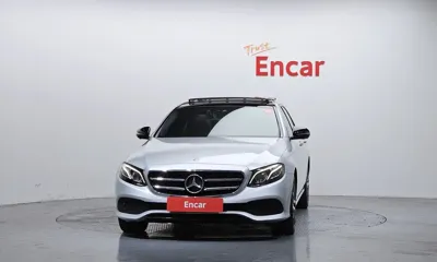 Mercedes-Benz E-Class 2017, 78318 км, за 12559.5 USD