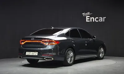 Hyundai Grandeur 2018, 102990 км, за 10076.05 USD