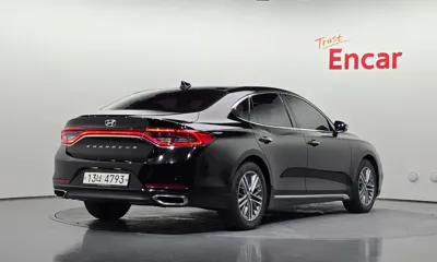 Hyundai Grandeur 2018, 68107 км, за 10076.05 USD