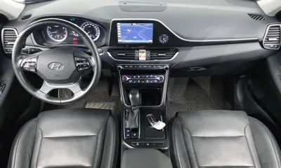 Hyundai Grandeur 2018, 68107 км, за 10076.05 USD - фото 7