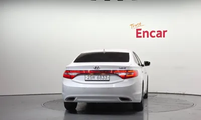 Hyundai Grandeur 2014, 186617 км, за 4529.34 USD