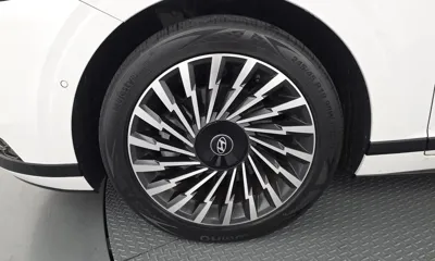 Hyundai Grandeur 2024, 24400 км, за 23959.56 USD