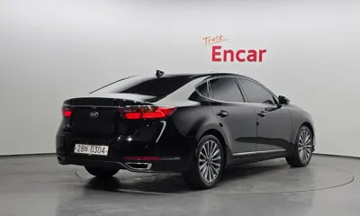 Kia K7 2017, 111071 км, за 7922.03 USD