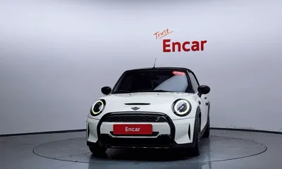 MINI Cooper Convertible 2022, 109243 км, за 13015.61 USD