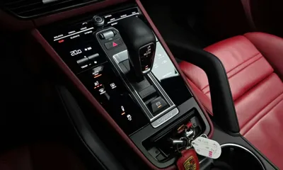 Porsche Cayenne 2021, 12497 км, за 63673.36 USD - фото 9