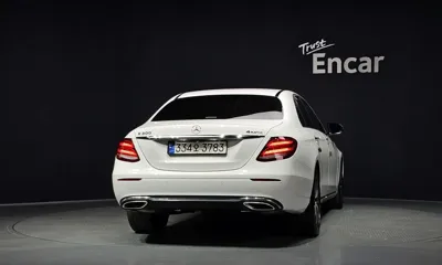 Mercedes-Benz E-Class 2018, 125555 км, за 14886.56 USD