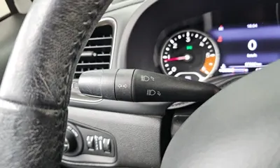 Jeep Renegade 2020, 57532 км, за 10358.31 USD - фото 28