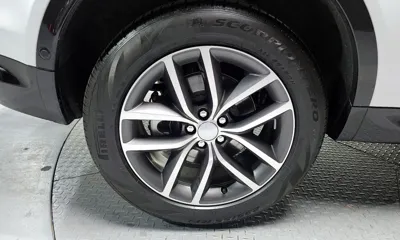 Land Rover Discovery Sport 2025, 2064 км, за 32450.3 USD