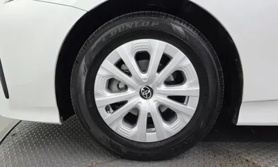 Toyota Prius 2022, 23867 км, за 24615.99 USD