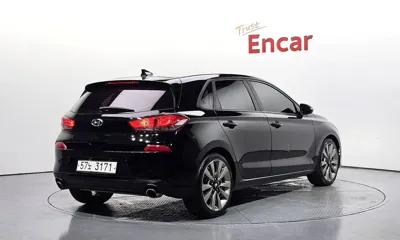 Hyundai i30 2017, 179860 км, за 3931.99 USD