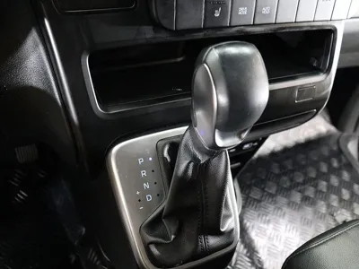 Hyundai Staria 2022, 156196 км, за 11904.77 USD - фото 8