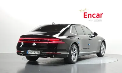 Genesis G90 2023, 5581 км, за 44505.71 USD