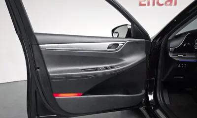Hyundai Grandeur 2022, 48903 км, за 15534.12 USD - фото 24