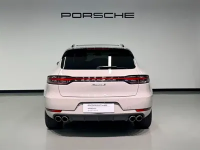 Porsche Macan 2021, 77000 км, за 36491.35 USD