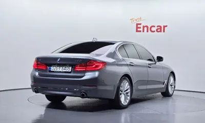 BMW 5-Series 2018, 87088 км, за 14113.17 USD