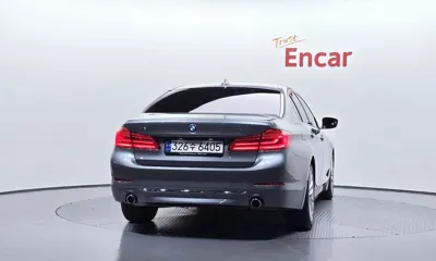 BMW 5-Series 2018, 87088 км, за 14113.17 USD