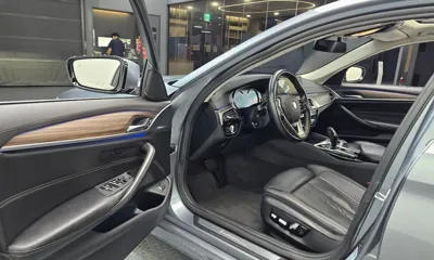 BMW 5-Series 2018, 87088 км, за 14113.17 USD - фото 10
