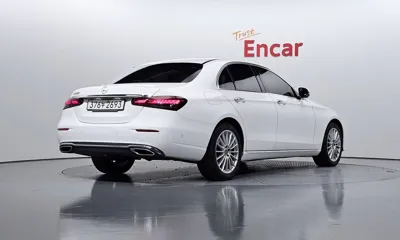 Mercedes-Benz E-Class 2022, 98916 км, за 20691.01 USD