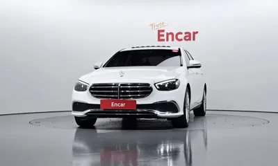 Mercedes-Benz E-Class 2022, 98916 км, за 20691.01 USD