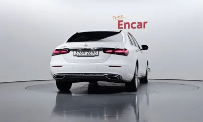 Mercedes-Benz E-Class 2022, 98916 км, за 20691.01 USD
