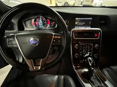 Volvo S60 2014, 173730 км, за 2918.81 USD