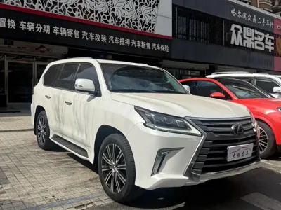 Lexus LX 2022, 40000 км, за 172644.19 USD