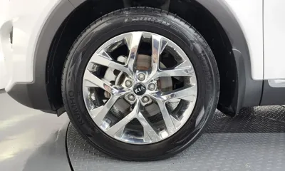 Kia Sorento 2020, 63653 км, за 15229.09 USD