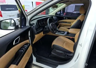 Kia Canival 2023, 87020 км, за 4221.5 USD