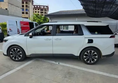 Kia Canival 2023, 87020 км, за 4221.5 USD