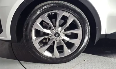 Kia Sorento 2023, 96906 км, за 16187.64 USD