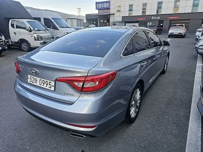 Hyundai Sonata 2016, 62815 км, за 7072.98 USD