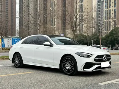 Mercedes-Benz C-Class 2025, 4800 км, за 29758.39 USD