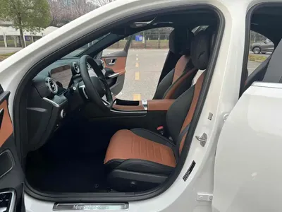 Mercedes-Benz C-Class 2025, 4800 км, за 29758.39 USD