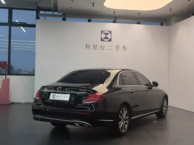 Mercedes-Benz E-Class 2018, 125000 км, за 19153.18 USD