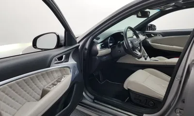 Genesis G70 2023, 41810 км, за 16114.96 USD - фото 10