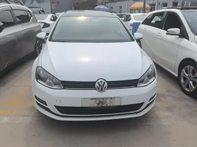 Volkswagen Golf 2014, 98699 км, за 5208.85 USD