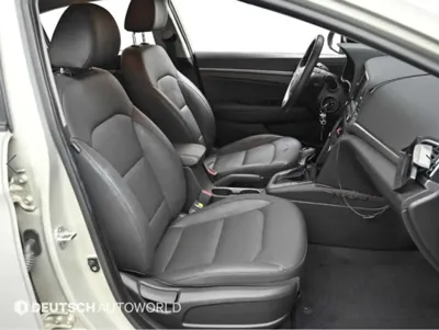Hyundai Avante 2018, 59917 км, за 4594.98 USD - фото 10