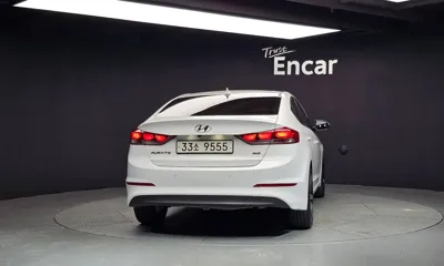 Hyundai Avante 2017, 96501 км, за 5761.58 USD