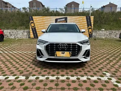 Audi Q3 2022, 43000 км, за 25784.94 USD
