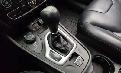 Jeep Cherokee 2017, 101567 км, за 5846.03 USD - фото 9