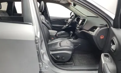 Jeep Cherokee 2017, 101567 км, за 5846.03 USD - фото 11