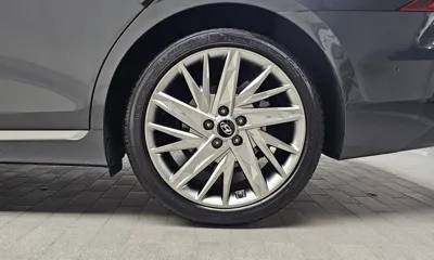 Hyundai Grandeur 2023, 31919 км, за 19450.97 USD - фото 21