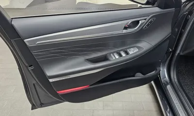 Hyundai Grandeur 2023, 31919 км, за 19450.97 USD - фото 24