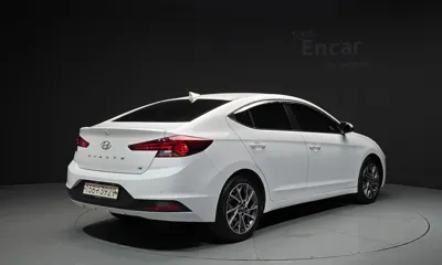 Hyundai Avante 2020, 54957 км, за 9758.01 USD