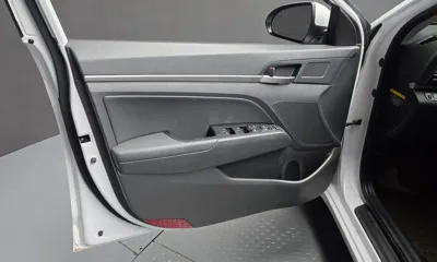 Hyundai Avante 2020, 54957 км, за 9751.02 USD - фото 24