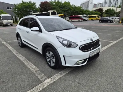 Kia Niro 2018, 123162 км, за 7271.29 USD