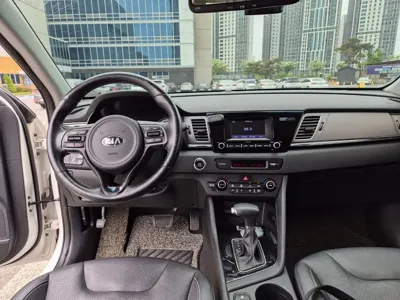 Kia Niro 2018, 123162 км, за 7220.69 USD - фото 13